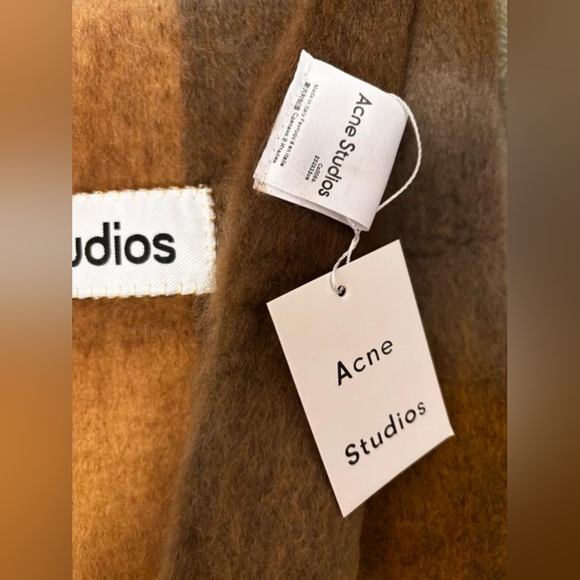 Acne Studios scarf - Picture 3 of 4